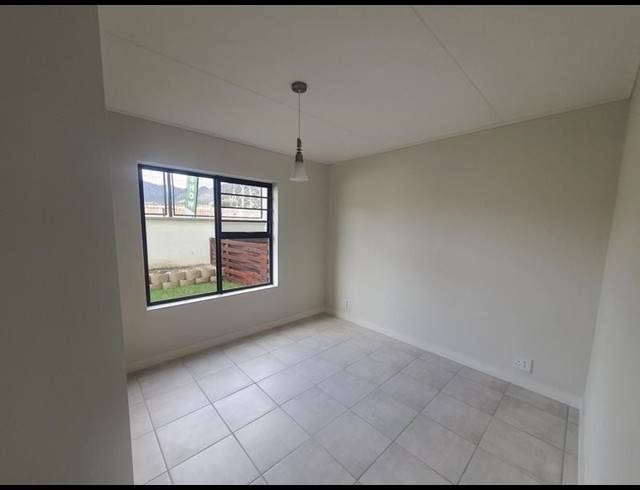 2 BEDROOM PROPERTY TO RENT IN GREENBAY ECO ESTATE